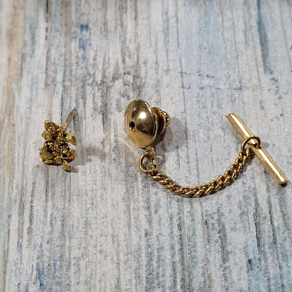10k Gold Chip Tie Pin. - Picture 11 of 11